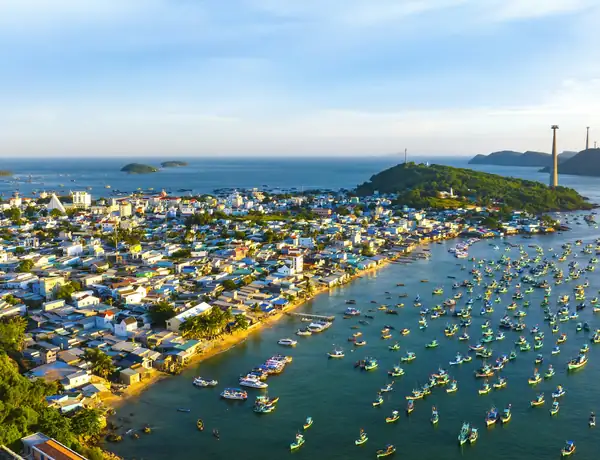 Cáp treo Hòn Thơm vượt biển ở Phú Quốc